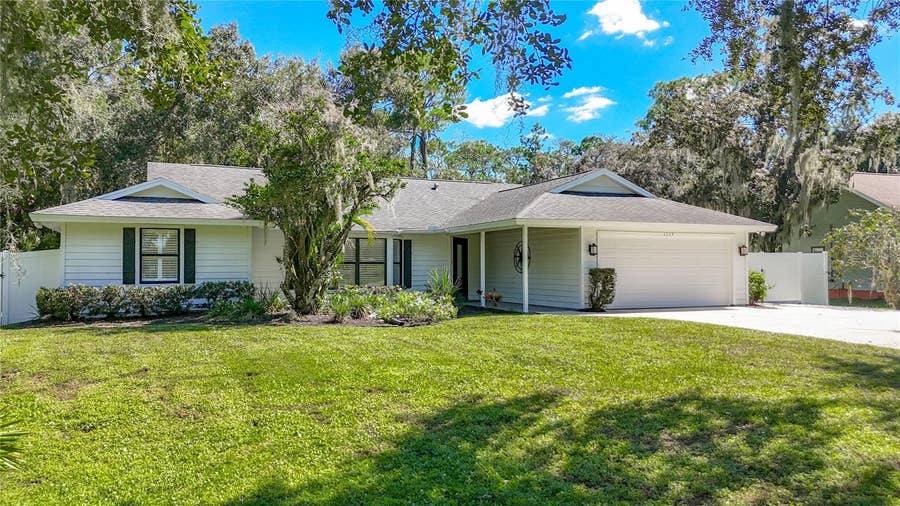 Property photo for 1115 MILL RUN E, Bradenton, FL