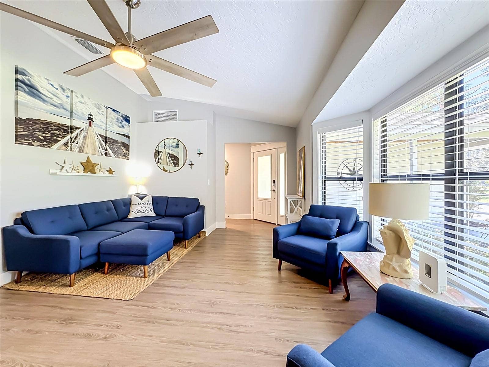 1115 MILL RUN E, Bradenton, FL 34212 1115 MILL RUN E, Bradenton, FL 34212