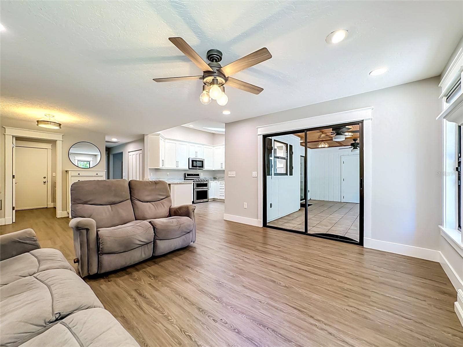 1115 MILL RUN E, Bradenton, FL 34212 1115 MILL RUN E, Bradenton, FL 34212