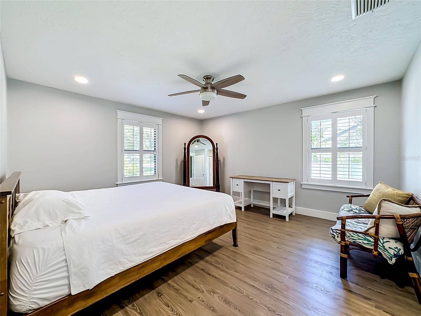1115 MILL RUN E, Bradenton, FL 34212 1115 MILL RUN E, Bradenton, FL 34212