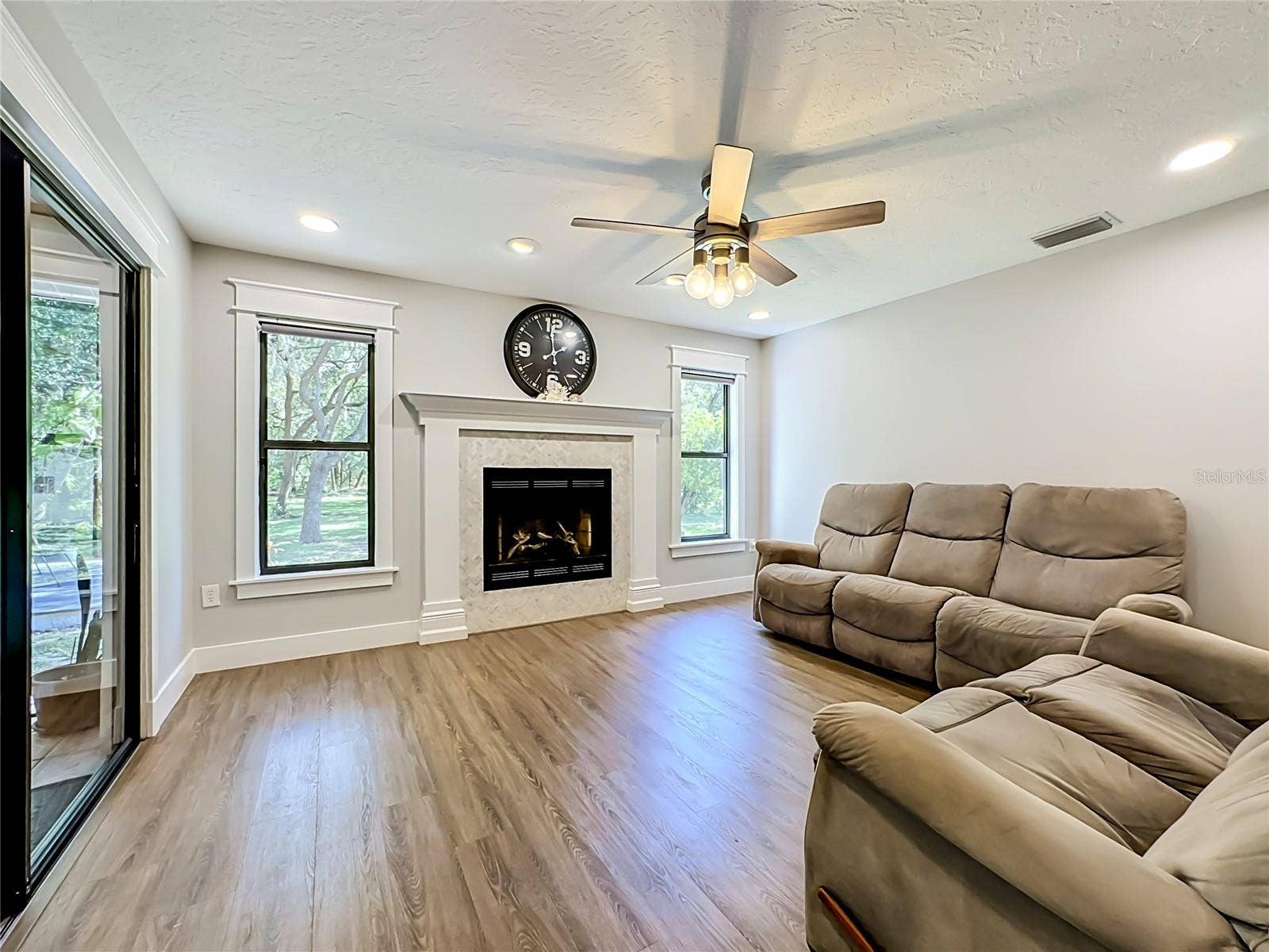 1115 MILL RUN E, Bradenton, FL 34212 1115 MILL RUN E, Bradenton, FL 34212