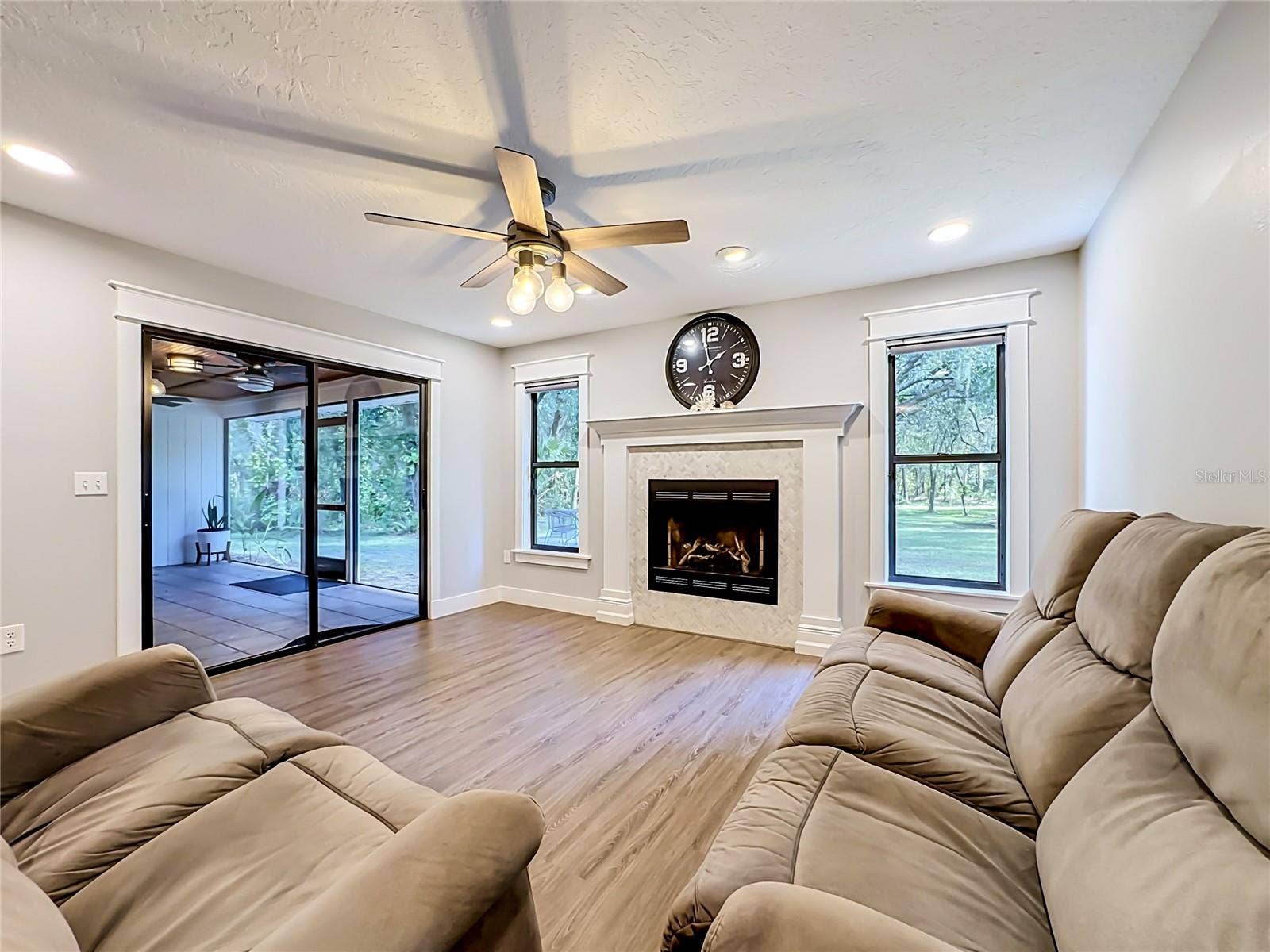 1115 MILL RUN E, Bradenton, FL 34212 1115 MILL RUN E, Bradenton, FL 34212