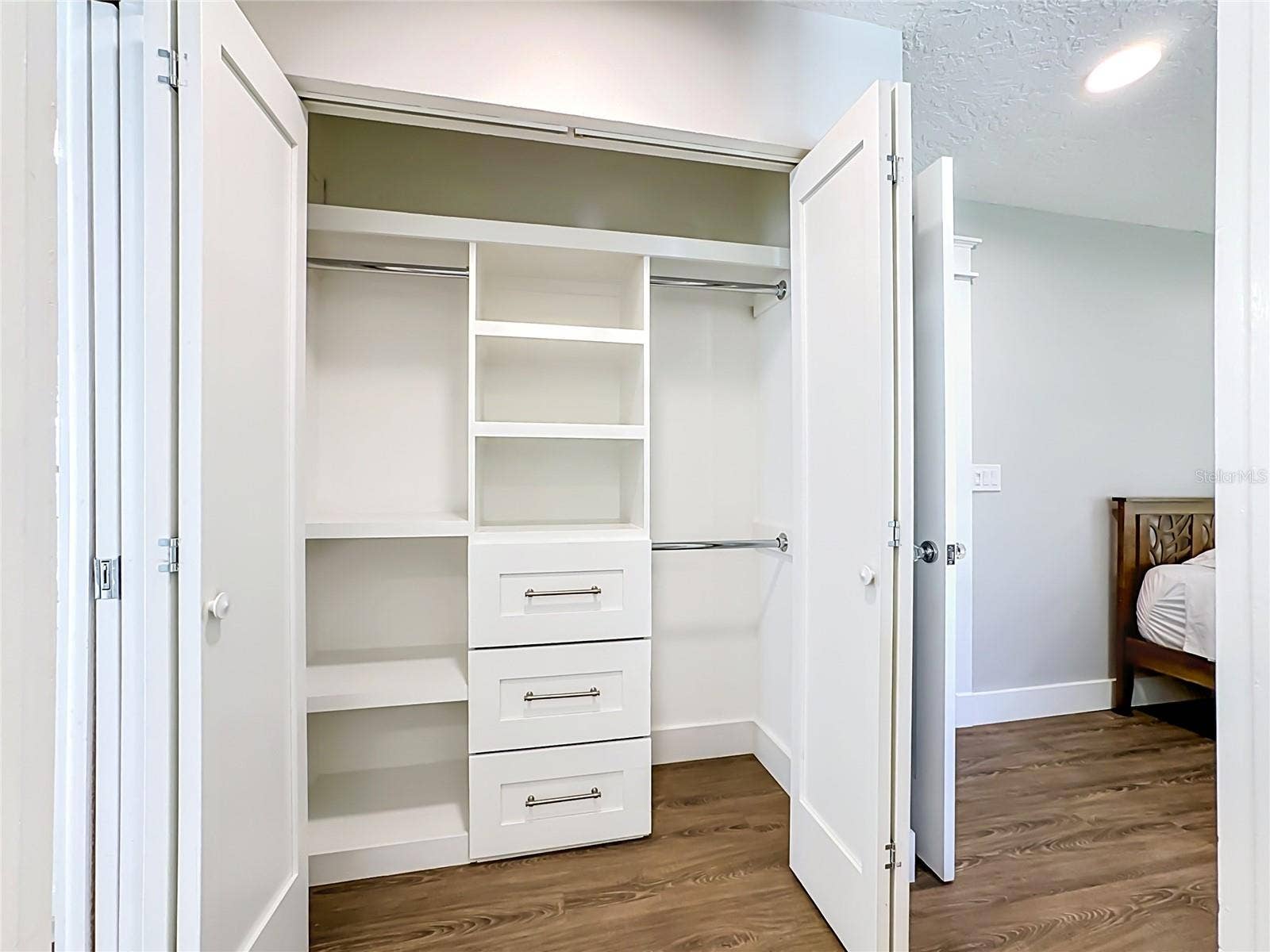 1115 MILL RUN E, Bradenton, FL 34212 1115 MILL RUN E, Bradenton, FL 34212