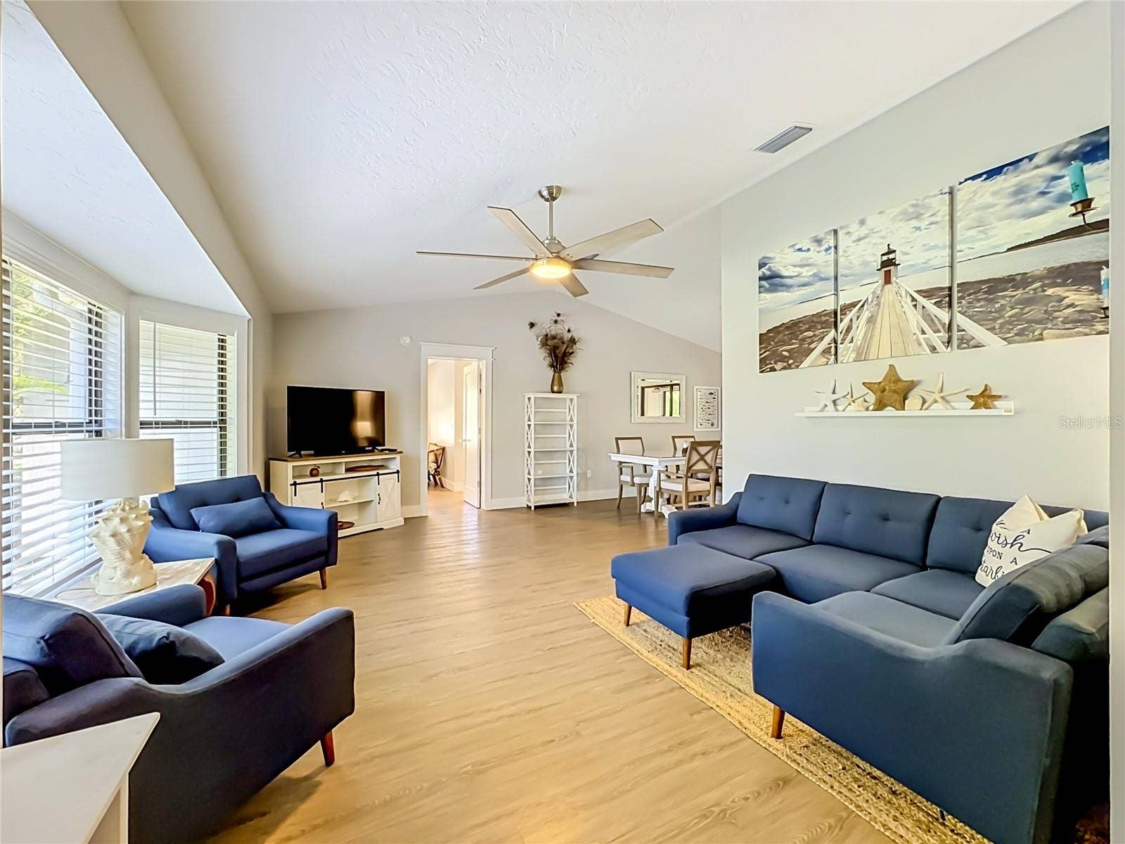 1115 MILL RUN E, Bradenton, FL 34212 1115 MILL RUN E, Bradenton, FL 34212