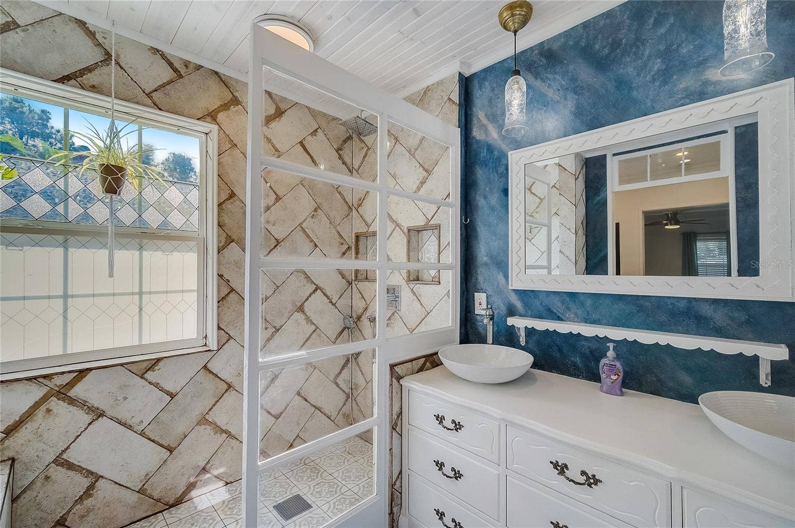 426 EAGLES NEST LANE, Sarasota, FL 34243 426 EAGLES NEST LANE, Sarasota, FL 34243
