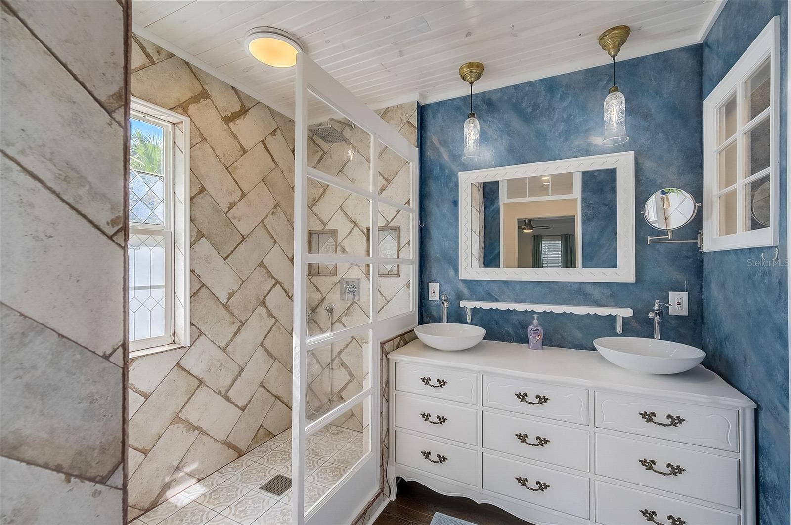 426 EAGLES NEST LANE, Sarasota, FL 34243 426 EAGLES NEST LANE, Sarasota, FL 34243