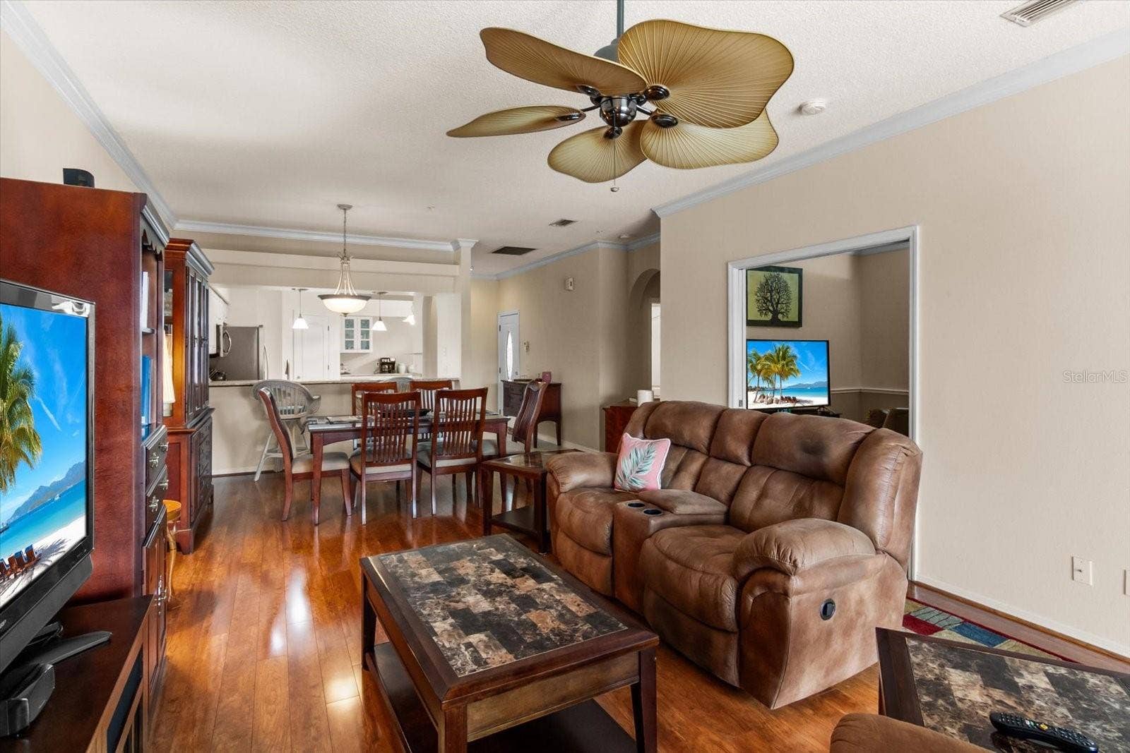 5288 MAHOGANY RUN AVENUE, Sarasota, FL 34241 Living room