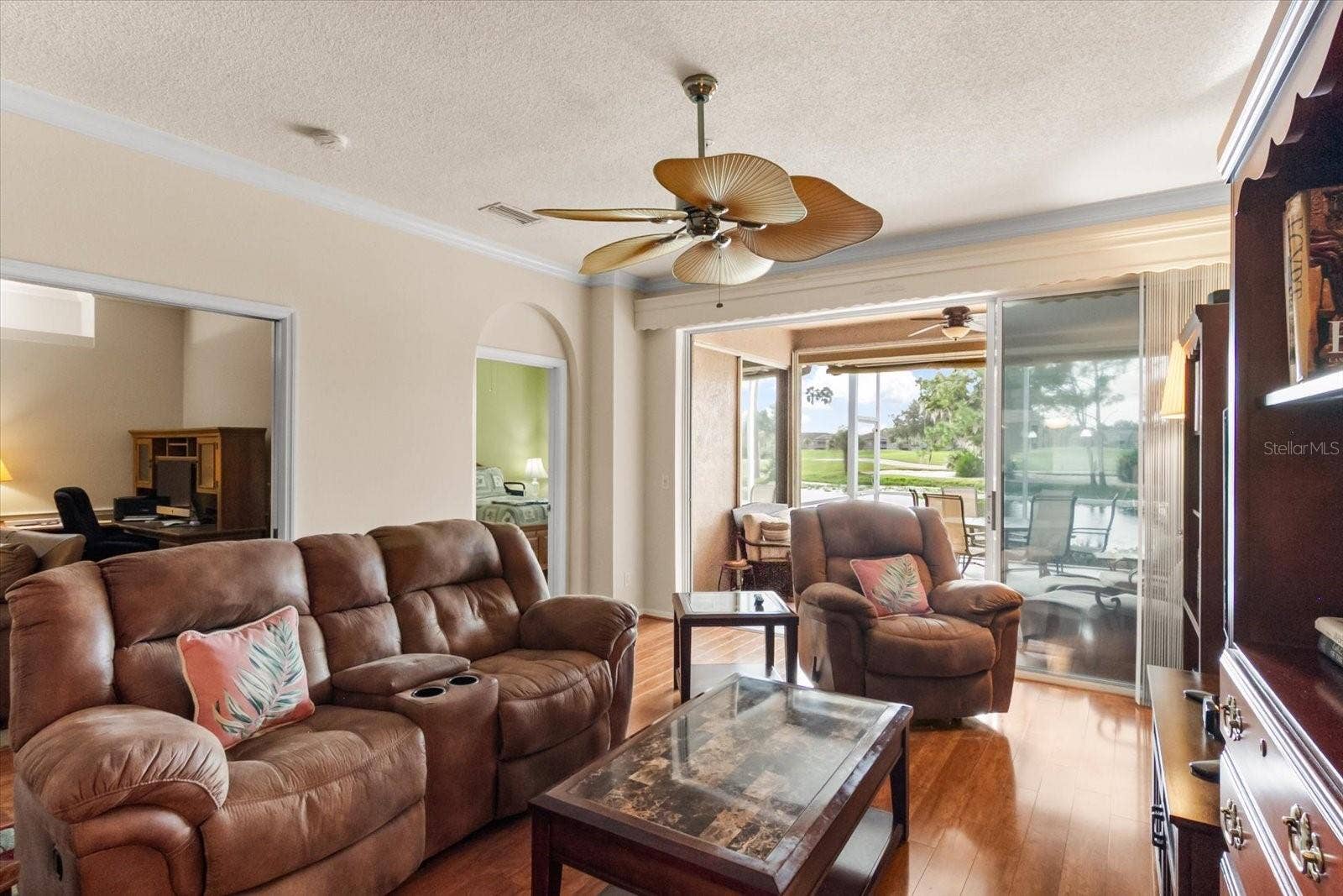 5288 MAHOGANY RUN AVENUE, Sarasota, FL 34241 Living room