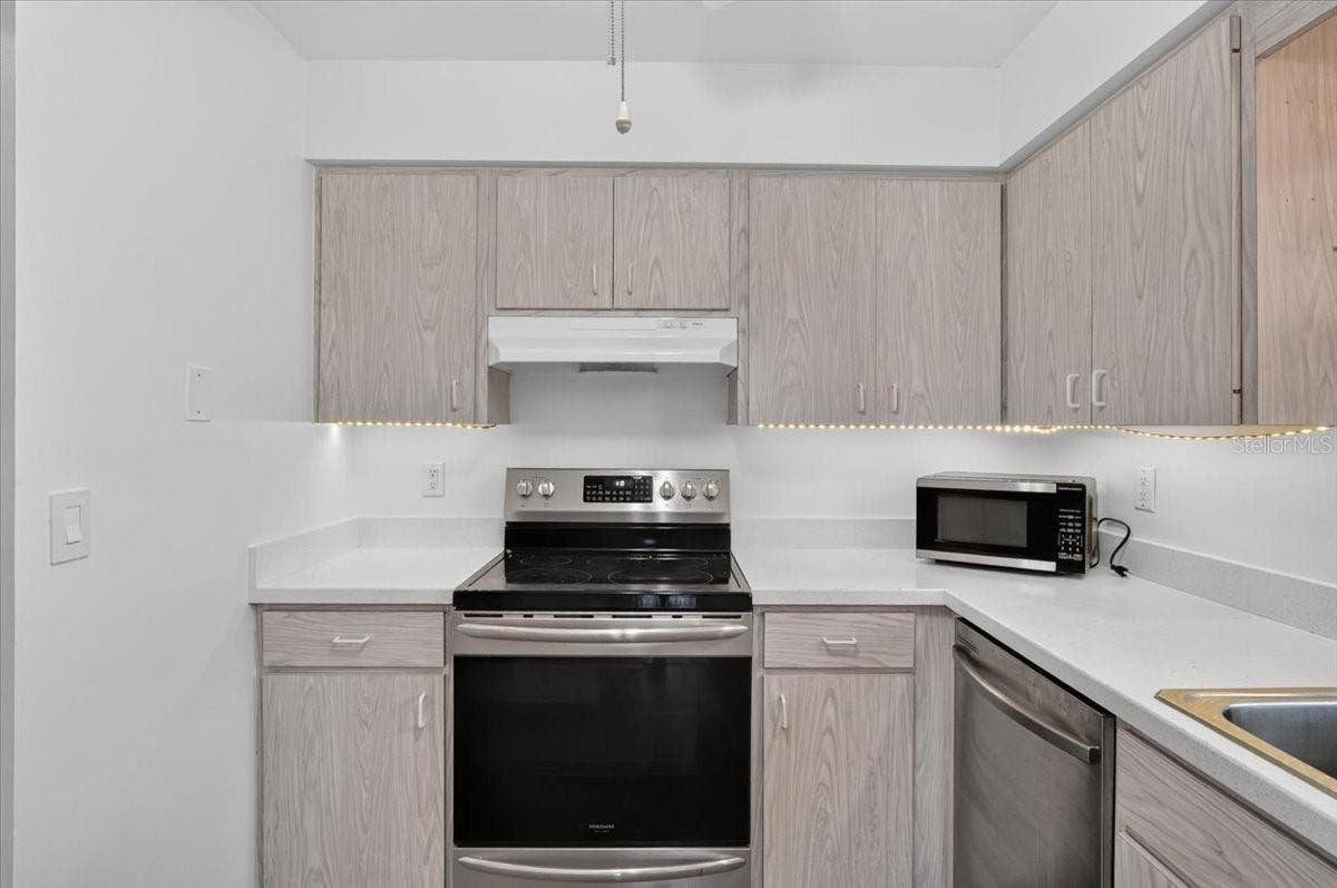 1340 GRAND BOULEVARD, #205, Sarasota, FL 34232 1340 GRAND BOULEVARD, #205, Sarasota, FL 34232