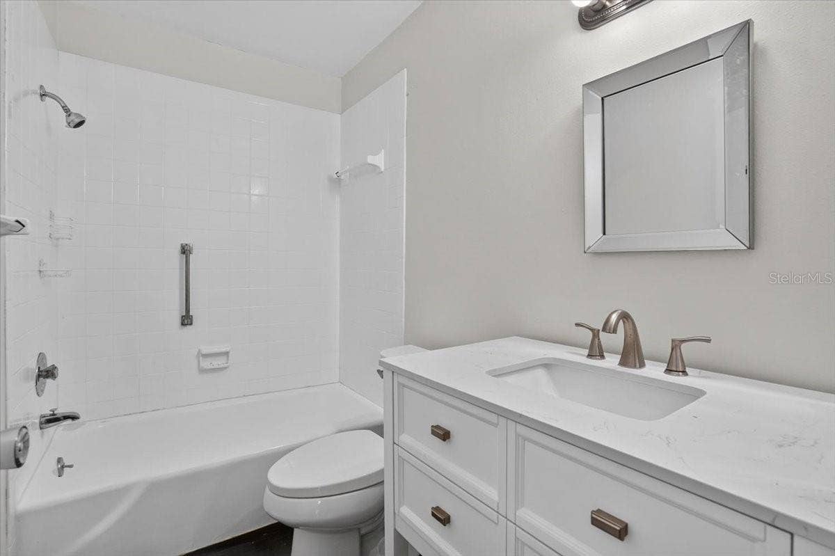 1340 GRAND BOULEVARD, #205, Sarasota, FL 34232 1340 GRAND BOULEVARD, #205, Sarasota, FL 34232