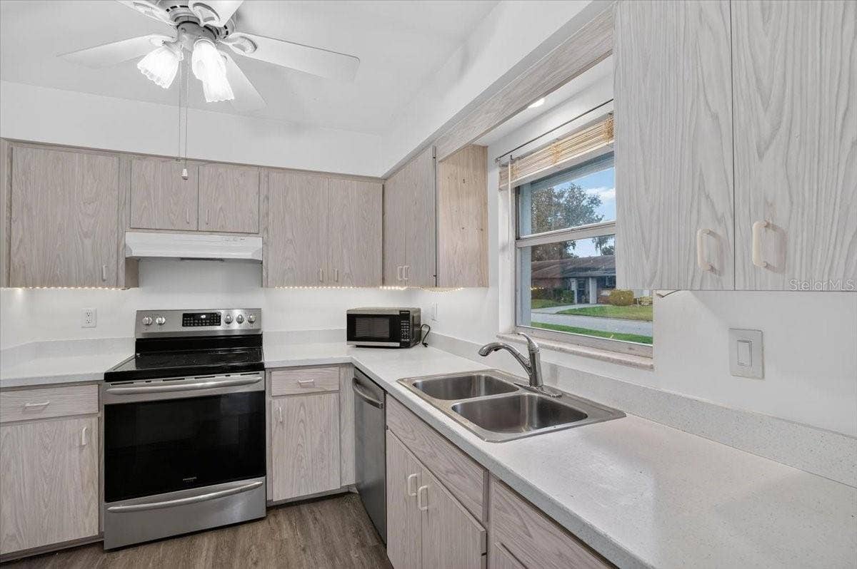 1340 GRAND BOULEVARD, #205, Sarasota, FL 34232 1340 GRAND BOULEVARD, #205, Sarasota, FL 34232