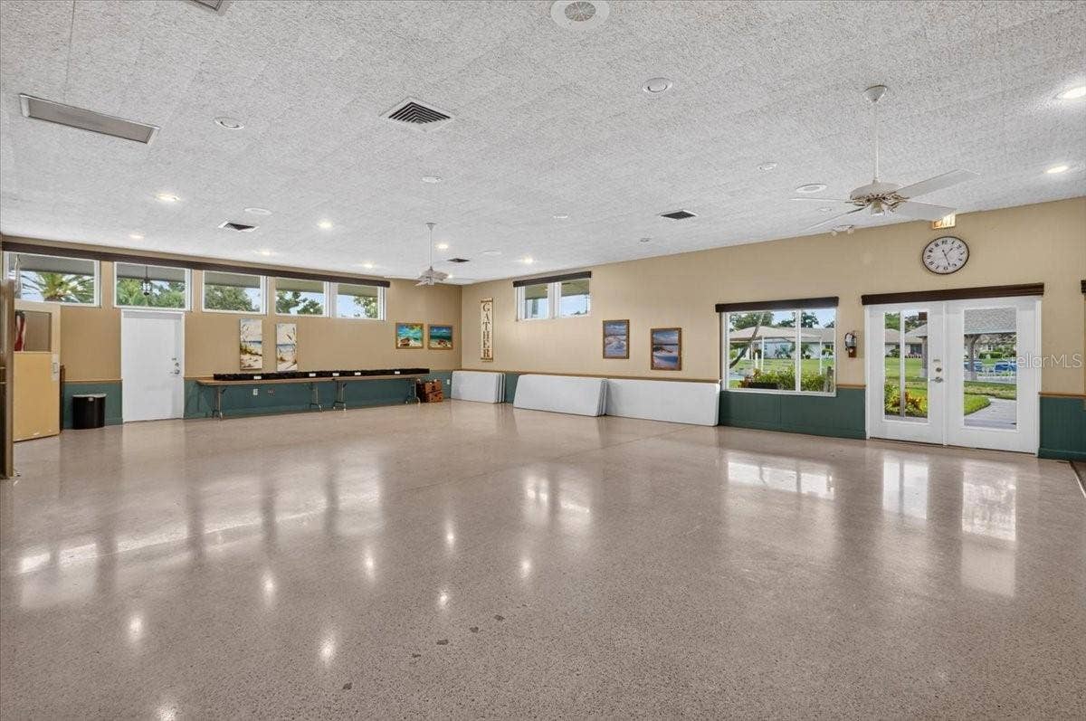 1340 GRAND BOULEVARD, #205, Sarasota, FL 34232 1340 GRAND BOULEVARD, #205, Sarasota, FL 34232