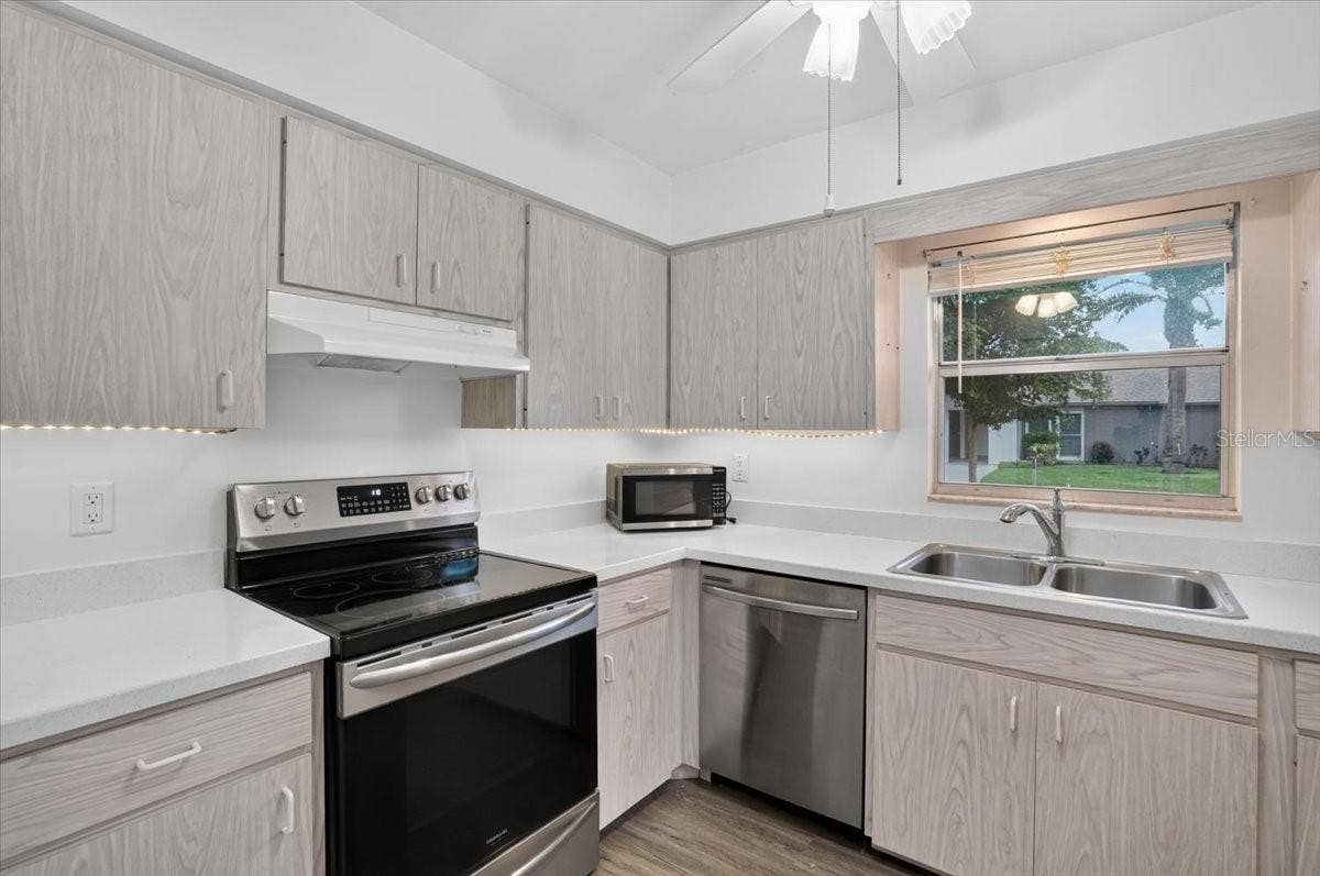 1340 GRAND BOULEVARD, #205, Sarasota, FL 34232 1340 GRAND BOULEVARD, #205, Sarasota, FL 34232