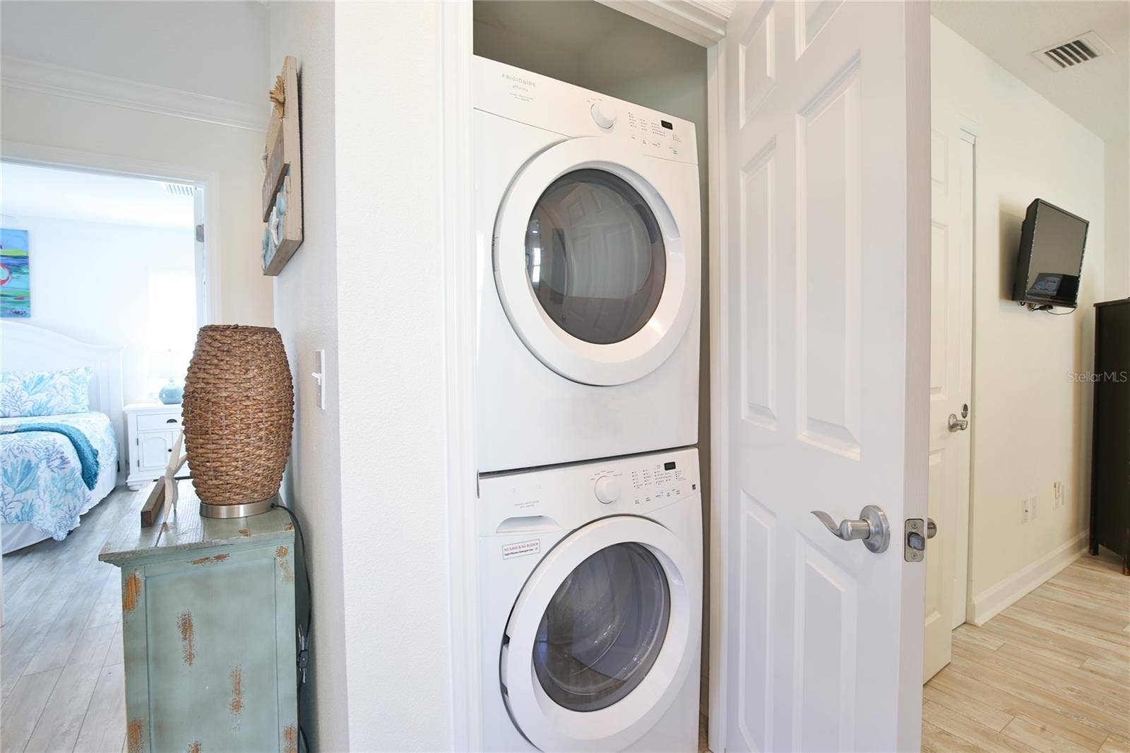 2506 AVENUE C, #B, Bradenton Beach, FL 34217