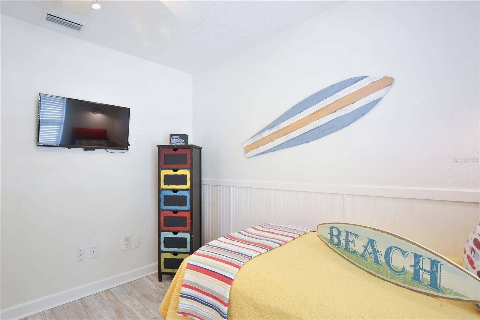2506 AVENUE C, #B, Bradenton Beach, FL 34217