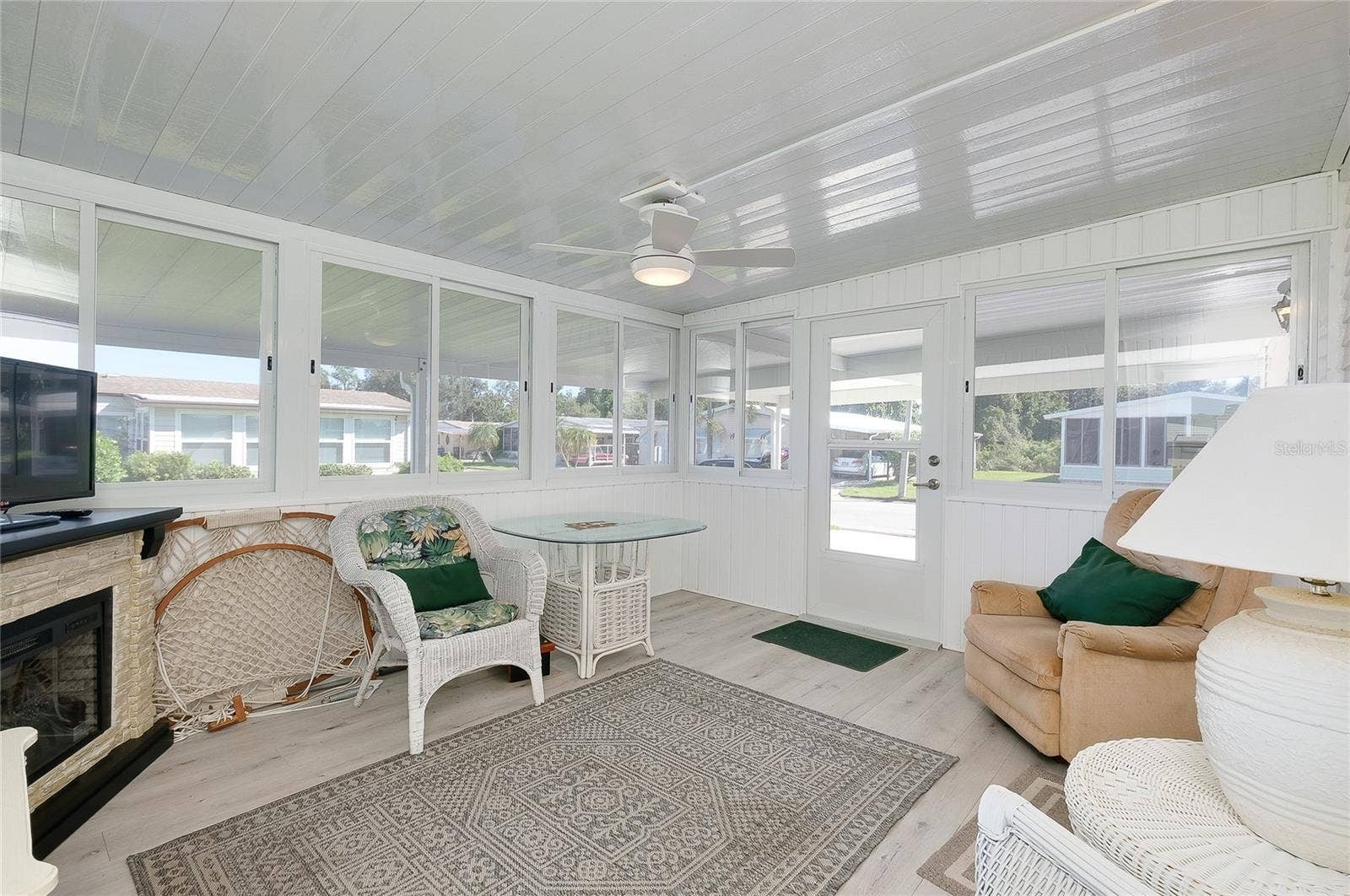 8905 34TH AVENUE E, Palmetto, FL 34221 8905 34TH AVENUE E, Palmetto, FL 34221