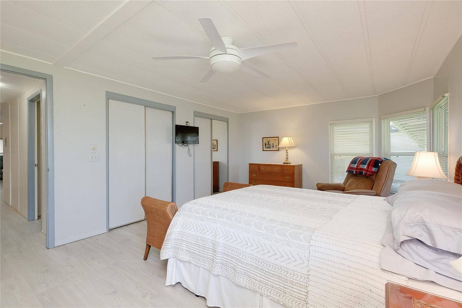 8905 34TH AVENUE E, Palmetto, FL 34221 8905 34TH AVENUE E, Palmetto, FL 34221