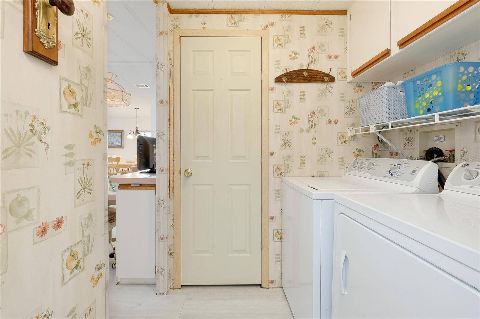 8905 34TH AVENUE E, Palmetto, FL 34221 8905 34TH AVENUE E, Palmetto, FL 34221