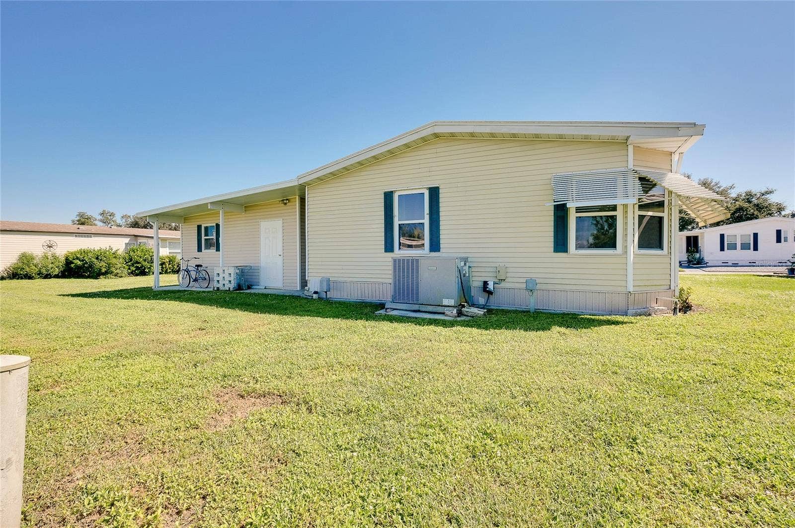8905 34TH AVENUE E, Palmetto, FL 34221 8905 34TH AVENUE E, Palmetto, FL 34221
