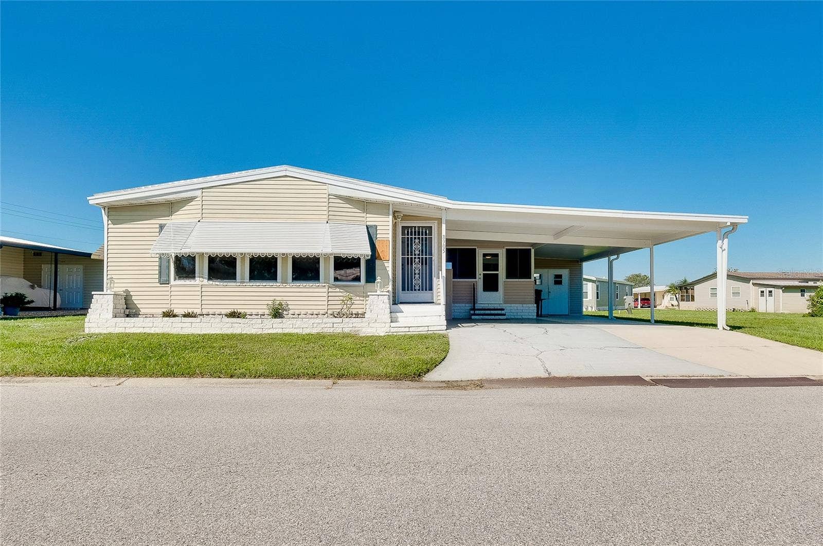 8905 34TH AVENUE E, Palmetto, FL 34221 8905 34TH AVENUE E, Palmetto, FL 34221