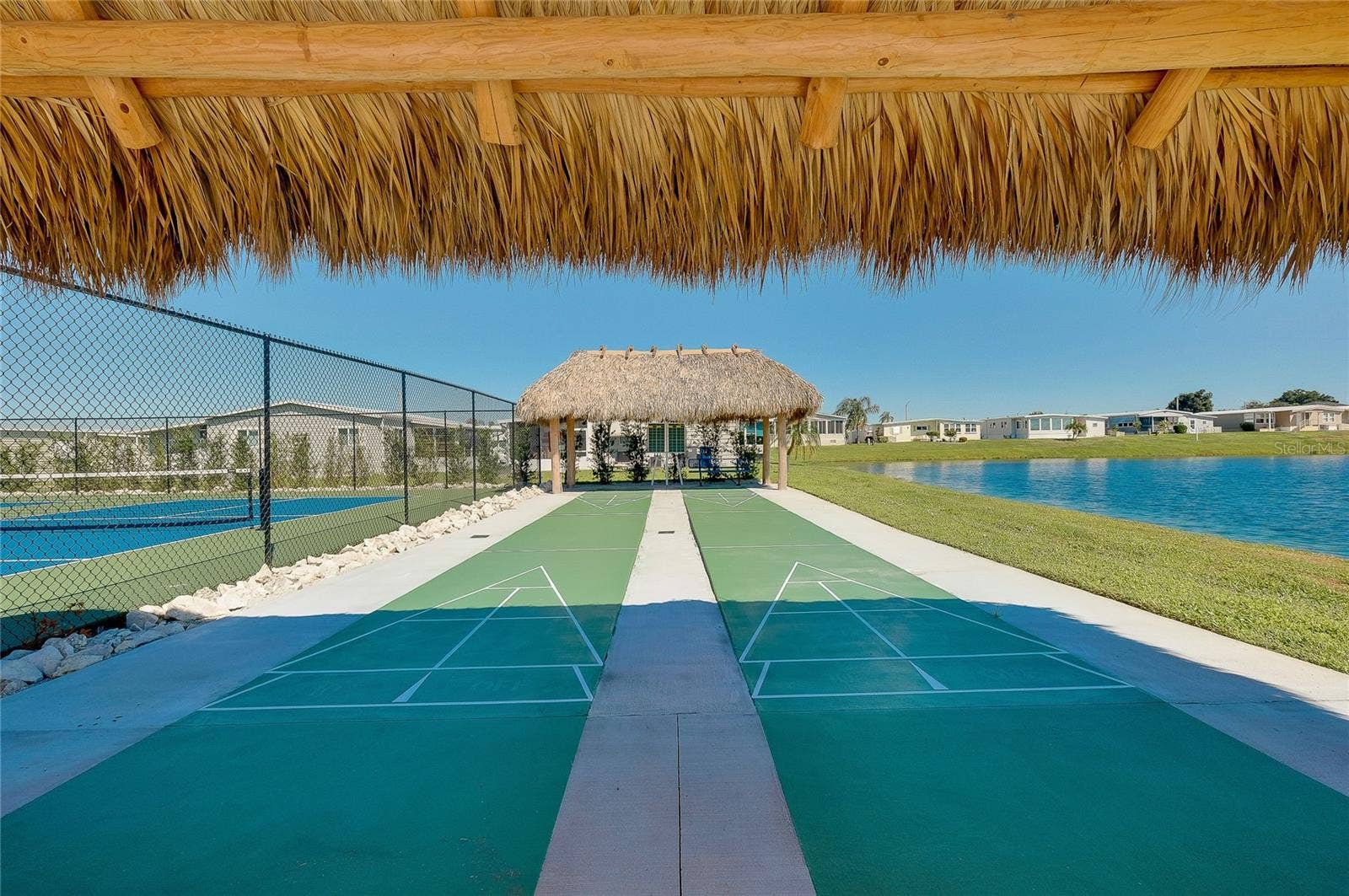 8905 34TH AVENUE E, Palmetto, FL 34221 8905 34TH AVENUE E, Palmetto, FL 34221