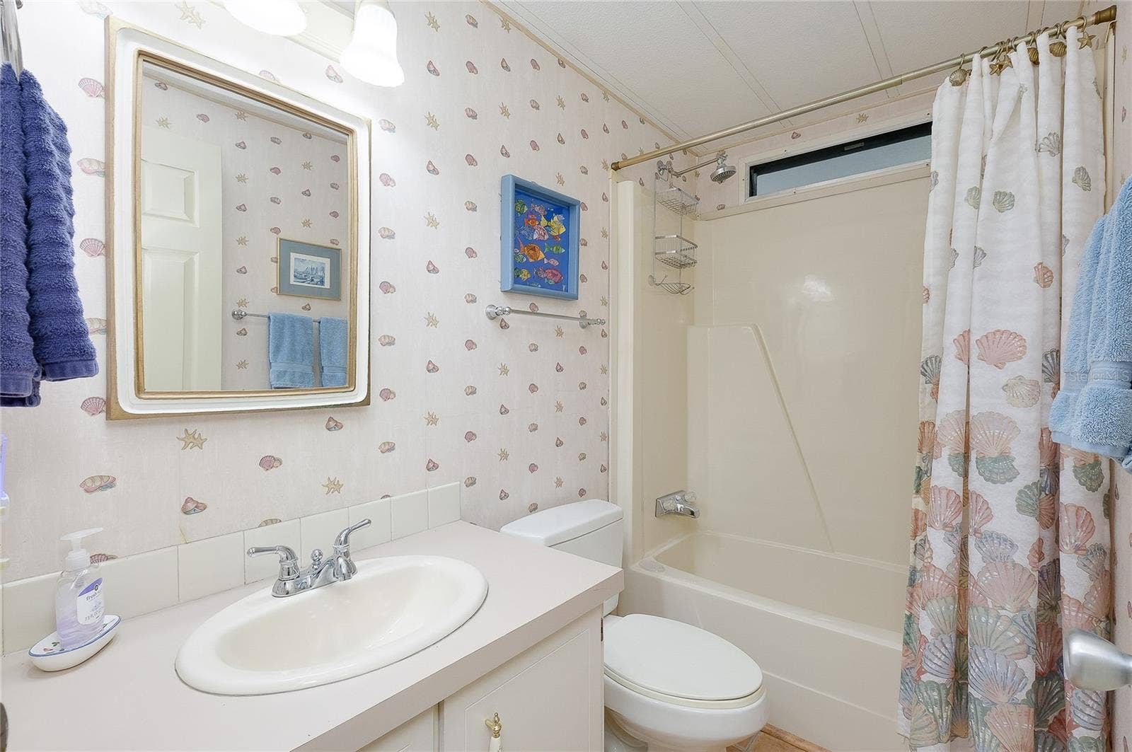 8905 34TH AVENUE E, Palmetto, FL 34221 8905 34TH AVENUE E, Palmetto, FL 34221