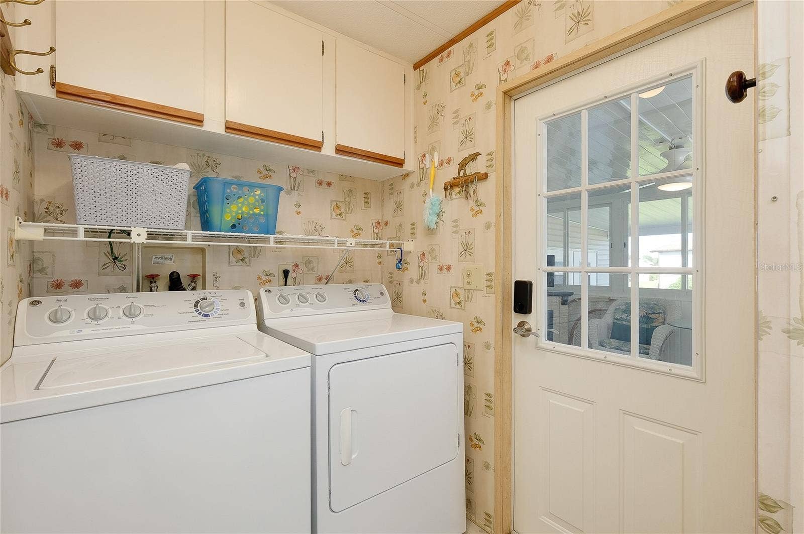 8905 34TH AVENUE E, Palmetto, FL 34221 8905 34TH AVENUE E, Palmetto, FL 34221