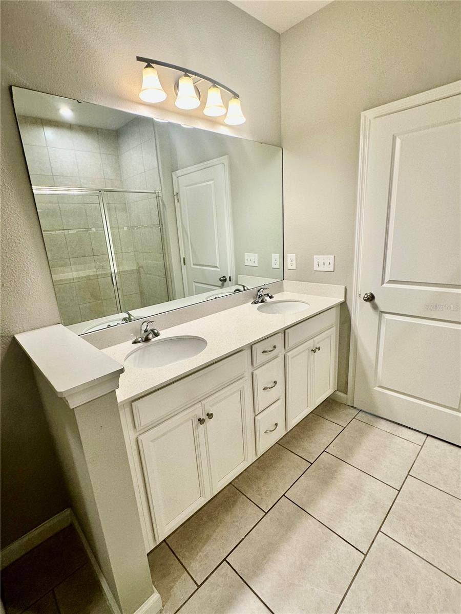 2113 LACEFLOWER DRIVE, Brandon, FL 33510 2113 LACEFLOWER DRIVE, Brandon, FL 33510