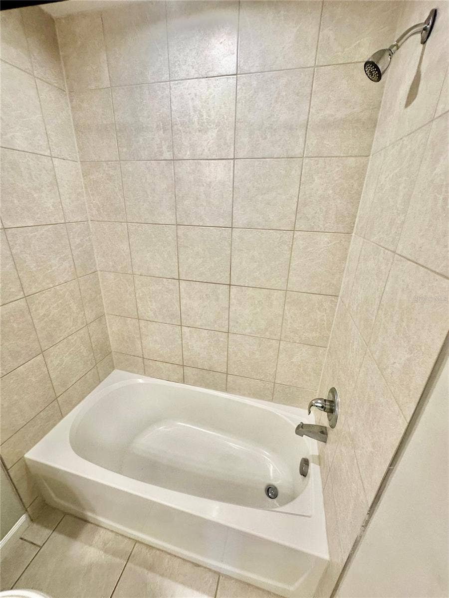 2113 LACEFLOWER DRIVE, Brandon, FL 33510 2113 LACEFLOWER DRIVE, Brandon, FL 33510