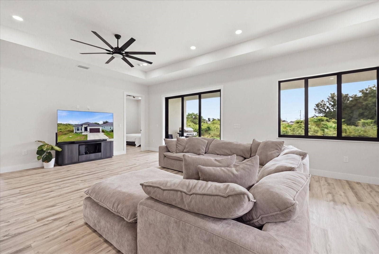 137 DAVID BOULEVARD, Rotonda West, FL 33947 137 DAVID BOULEVARD, Rotonda West, FL 33947