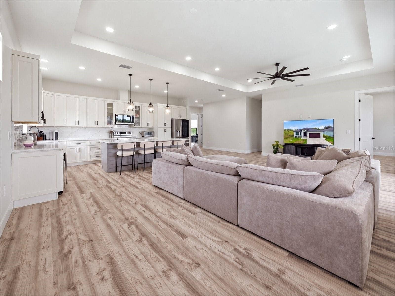 137 DAVID BOULEVARD, Rotonda West, FL 33947 137 DAVID BOULEVARD, Rotonda West, FL 33947