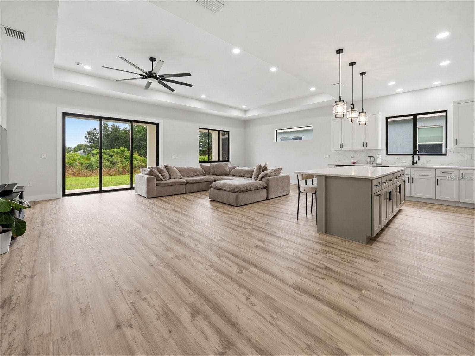 137 DAVID BOULEVARD, Rotonda West, FL 33947 137 DAVID BOULEVARD, Rotonda West, FL 33947