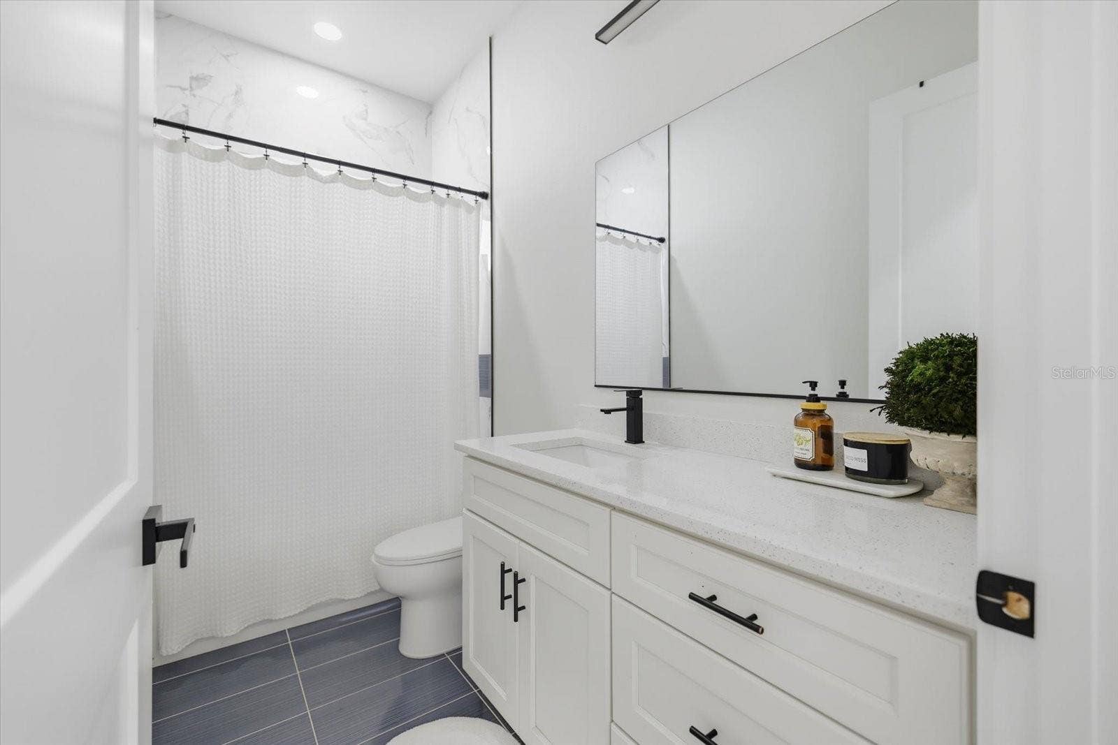137 DAVID BOULEVARD, Rotonda West, FL 33947 137 DAVID BOULEVARD, Rotonda West, FL 33947