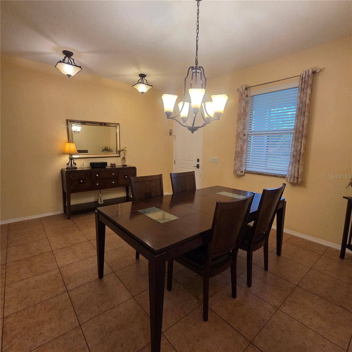 318 65TH AVENUE E, Bradenton, FL 34203 318 65TH AVENUE E, Bradenton, FL 34203