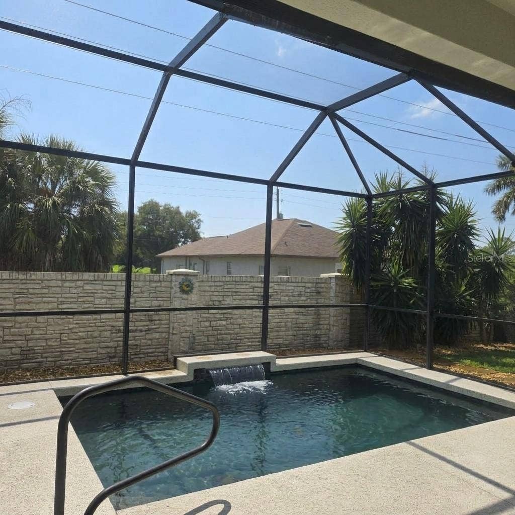 318 65TH AVENUE E, Bradenton, FL 34203 318 65TH AVENUE E, Bradenton, FL 34203