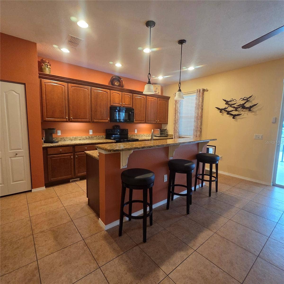 318 65TH AVENUE E, Bradenton, FL 34203 318 65TH AVENUE E, Bradenton, FL 34203