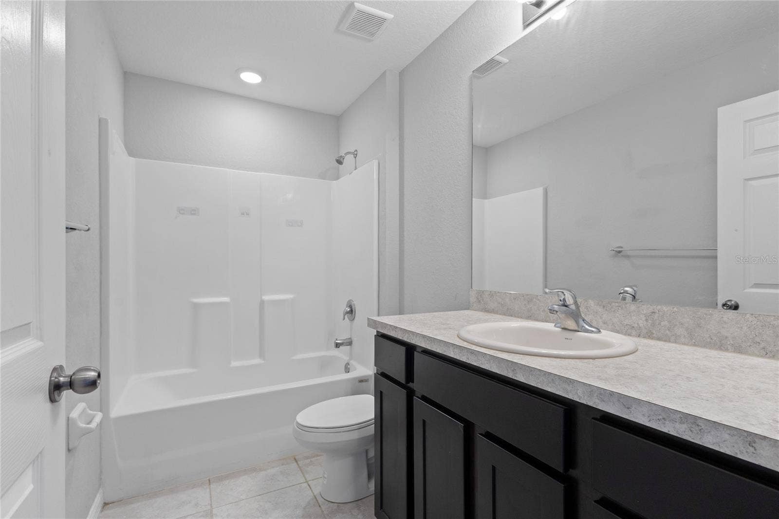 4137 NE 14TH PLACE, Cape Coral, FL 33909 4137 NE 14TH PLACE, Cape Coral, FL 33909