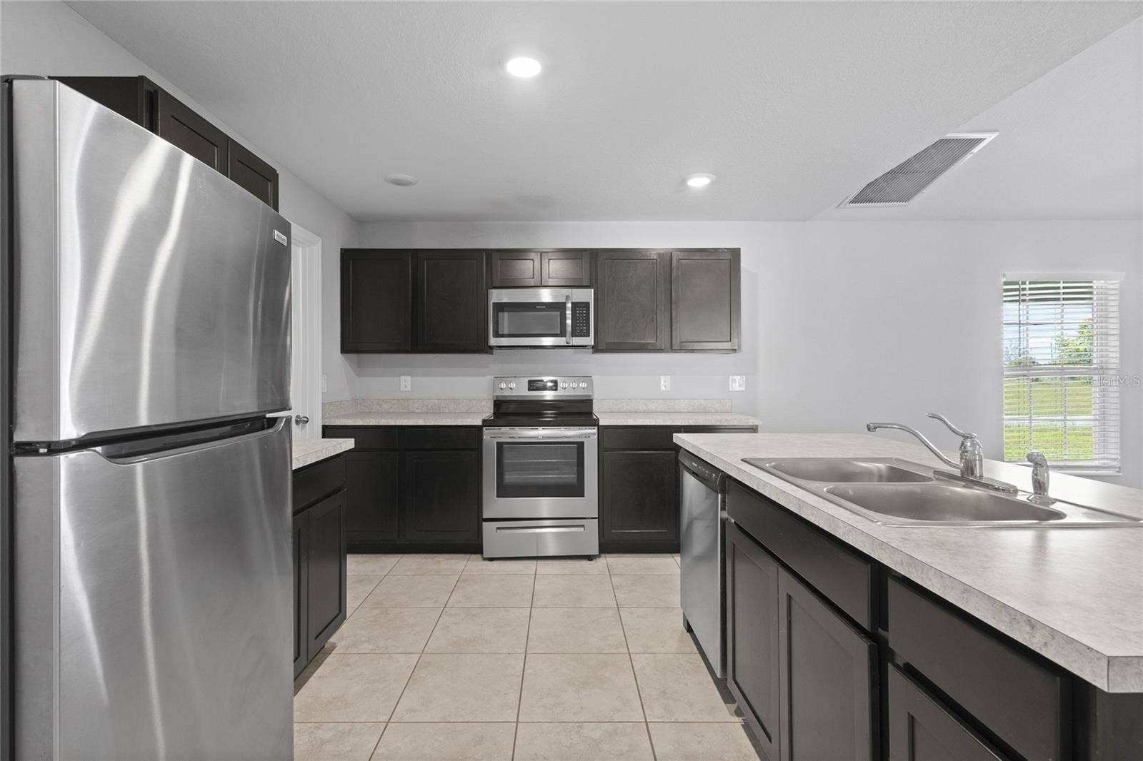 4137 NE 14TH PLACE, Cape Coral, FL 33909 4137 NE 14TH PLACE, Cape Coral, FL 33909