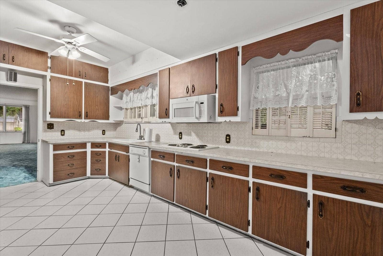 2714 MANATEE AVENUE W, Bradenton, FL 34205