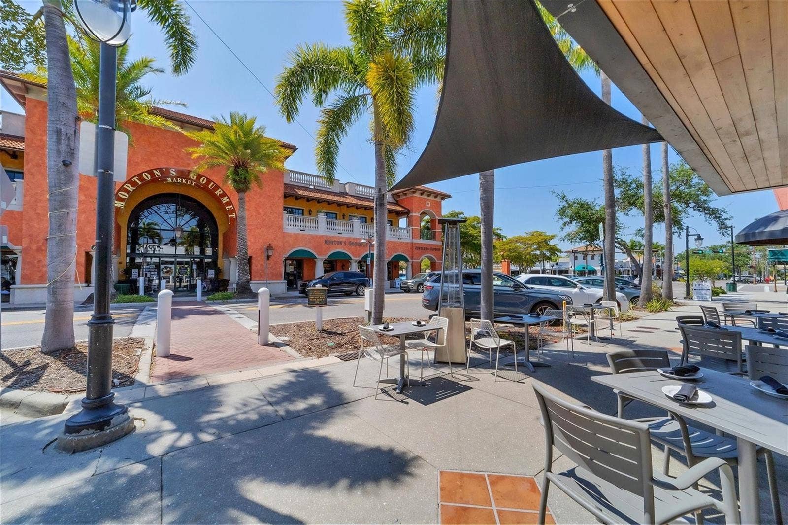 2557 TEMPLE STREET, Sarasota, FL 34239 2557 TEMPLE STREET, Sarasota, FL 34239