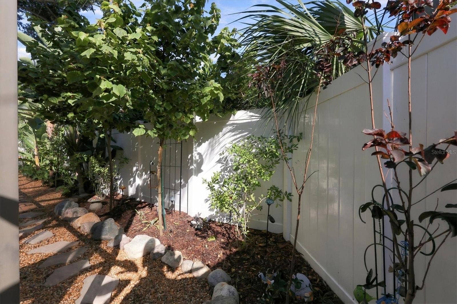 2557 TEMPLE STREET, Sarasota, FL 34239 2557 TEMPLE STREET, Sarasota, FL 34239