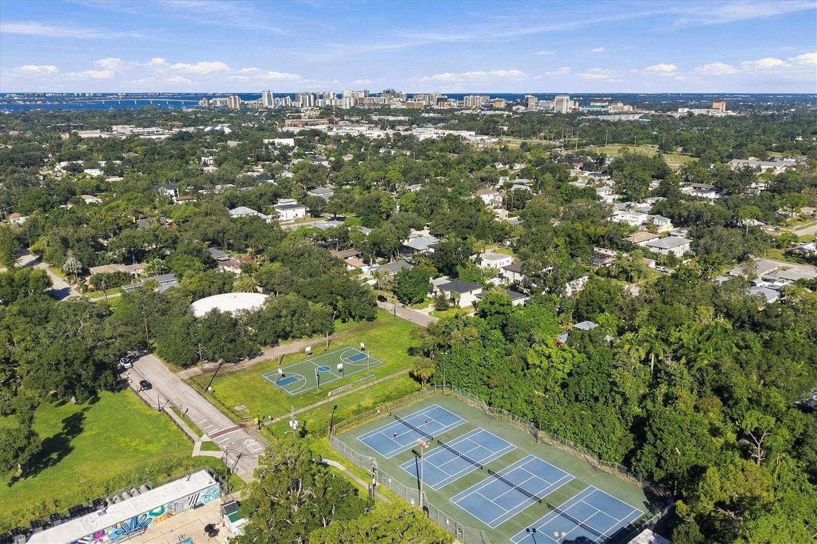 2557 TEMPLE STREET, Sarasota, FL 34239 2557 TEMPLE STREET, Sarasota, FL 34239