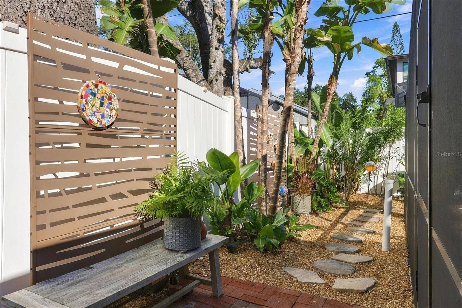 2557 TEMPLE STREET, Sarasota, FL 34239 2557 TEMPLE STREET, Sarasota, FL 34239