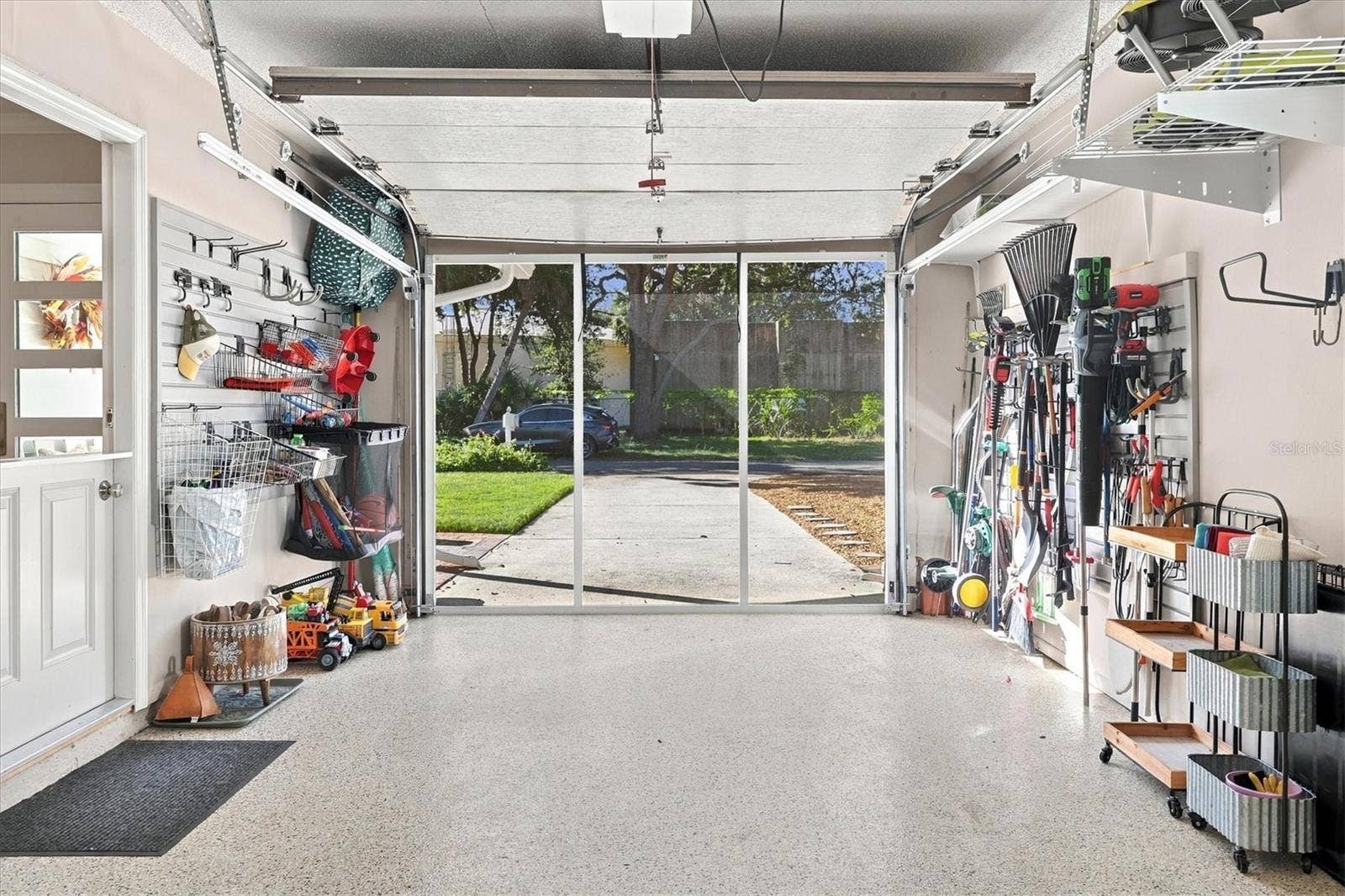 2557 TEMPLE STREET, Sarasota, FL 34239 2557 TEMPLE STREET, Sarasota, FL 34239