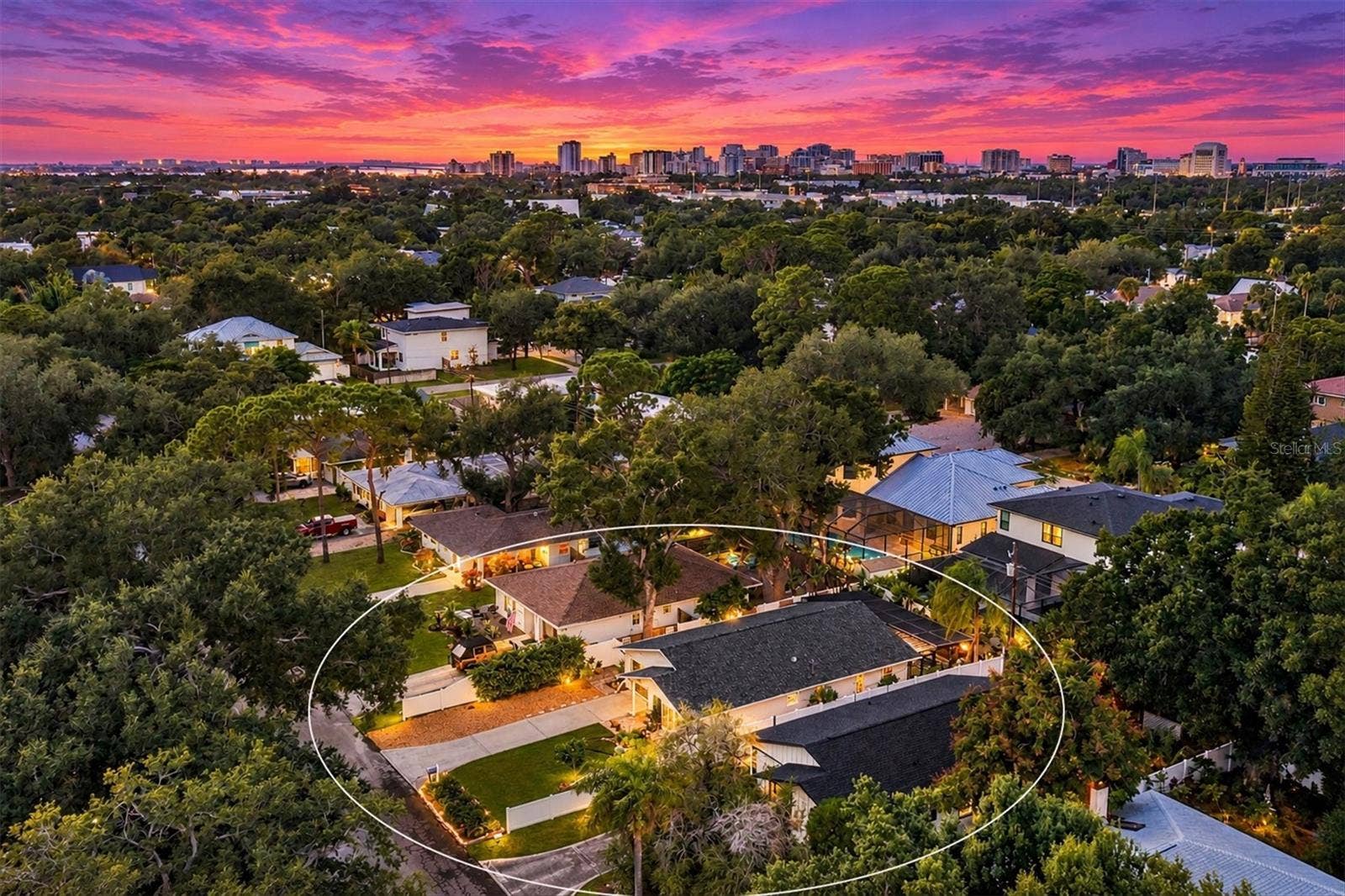 2557 TEMPLE STREET, Sarasota, FL 34239 2557 TEMPLE STREET, Sarasota, FL 34239