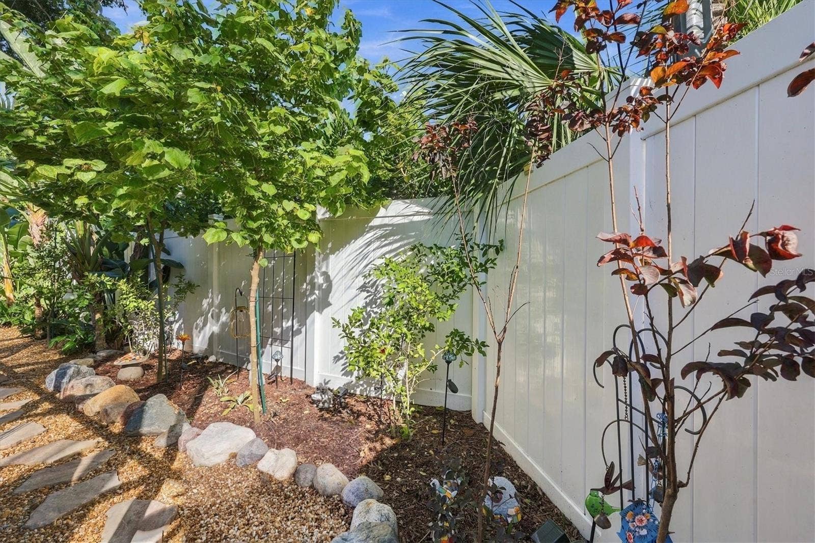 2557 TEMPLE STREET, Sarasota, FL 34239 2557 TEMPLE STREET, Sarasota, FL 34239