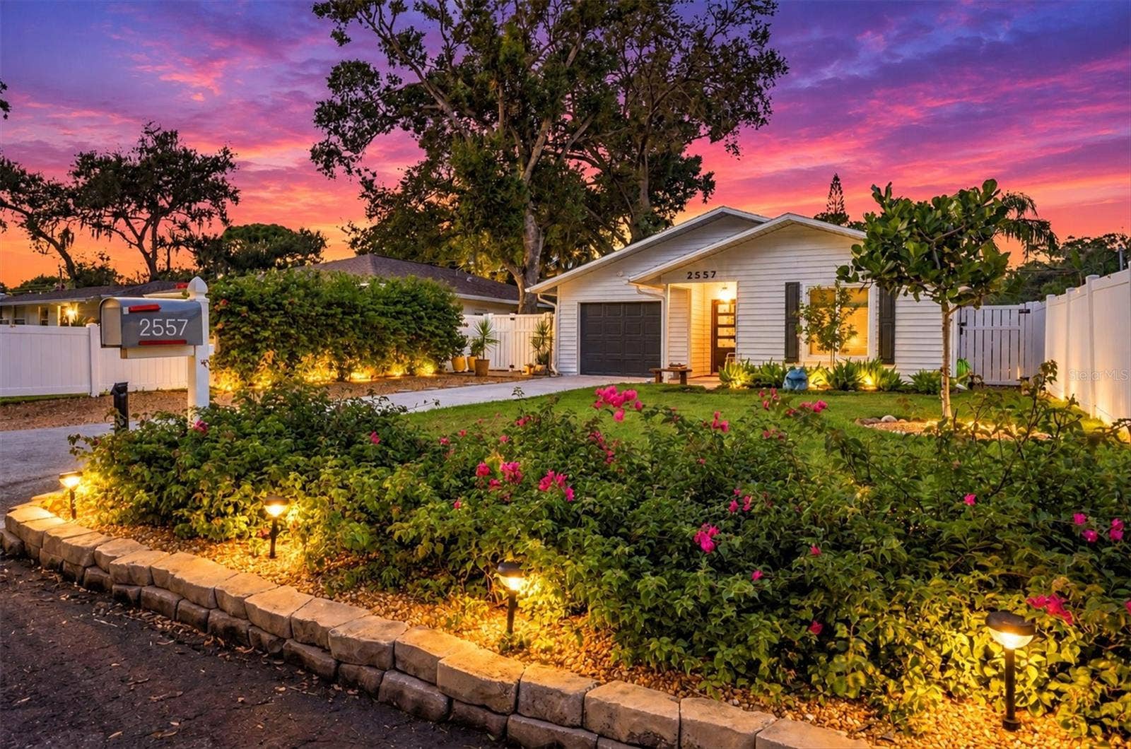 2557 TEMPLE STREET, Sarasota, FL 34239 2557 TEMPLE STREET, Sarasota, FL 34239
