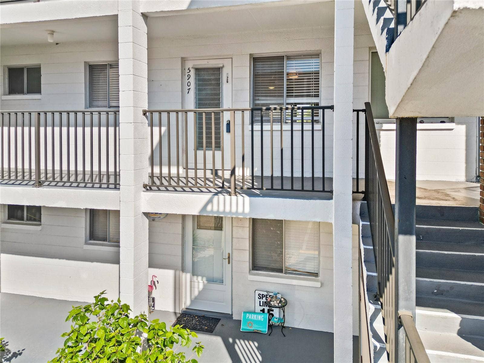 5907 GARDEN LANE, #H26, Bradenton, FL 34207 2nd Floor (elevator bldg)