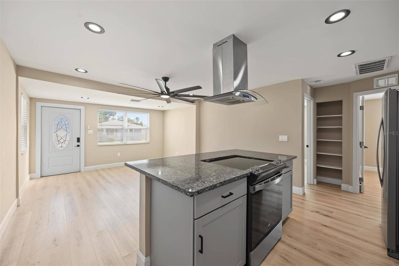 1815 12TH STREET S, St Petersburg, FL 33705 1815 12TH STREET S, St Petersburg, FL 33705