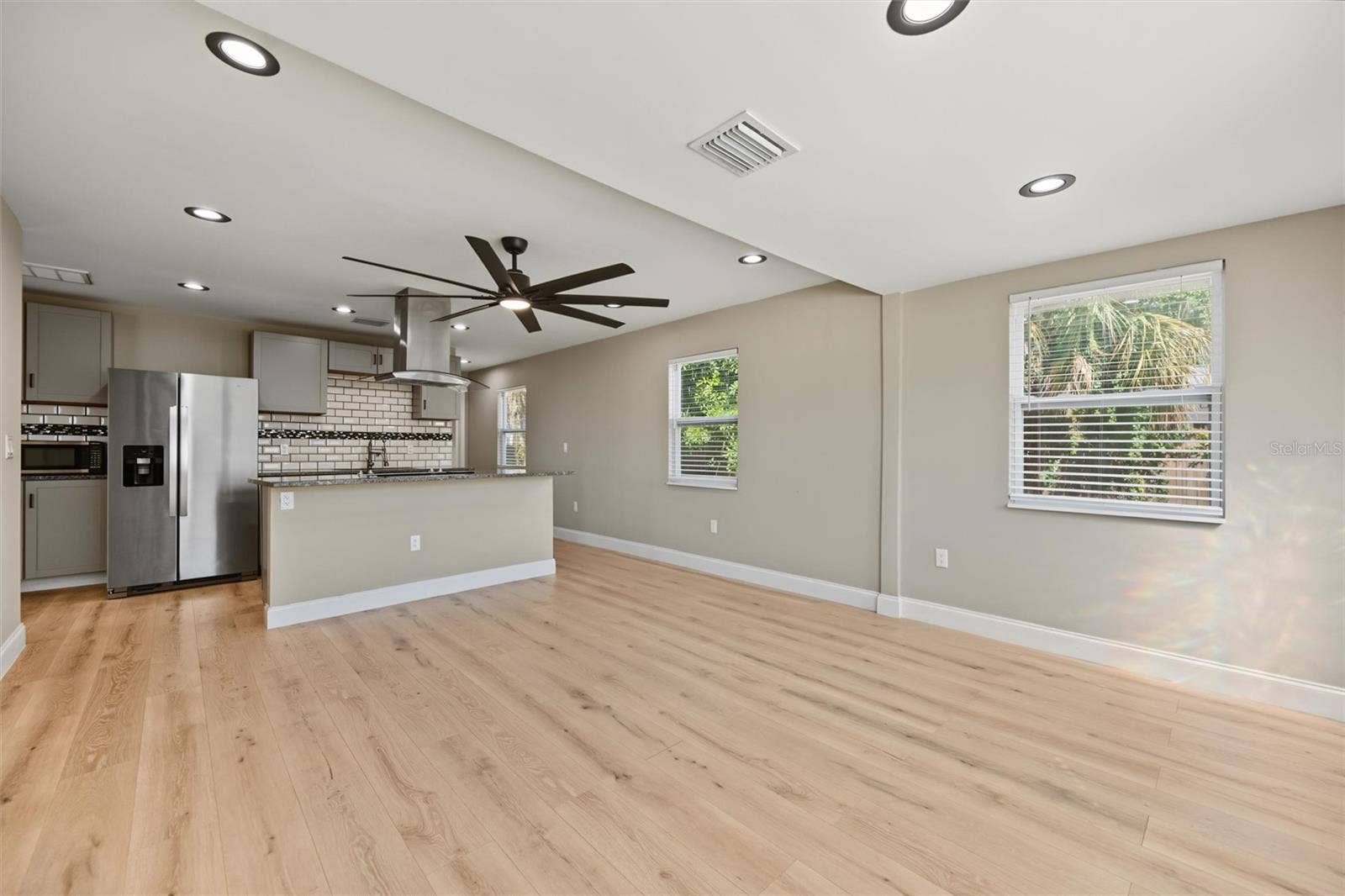 1815 12TH STREET S, St Petersburg, FL 33705 1815 12TH STREET S, St Petersburg, FL 33705